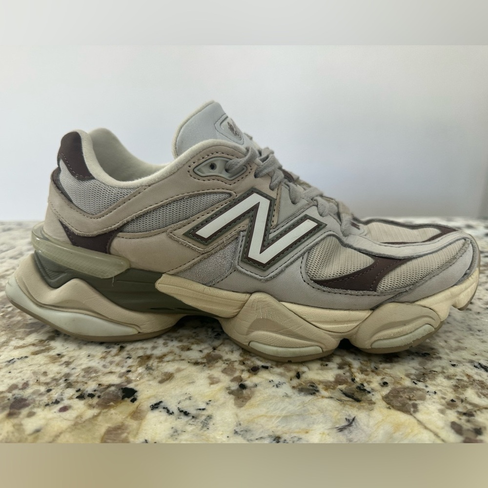 New Balance 9060 - Picture 9 of 11